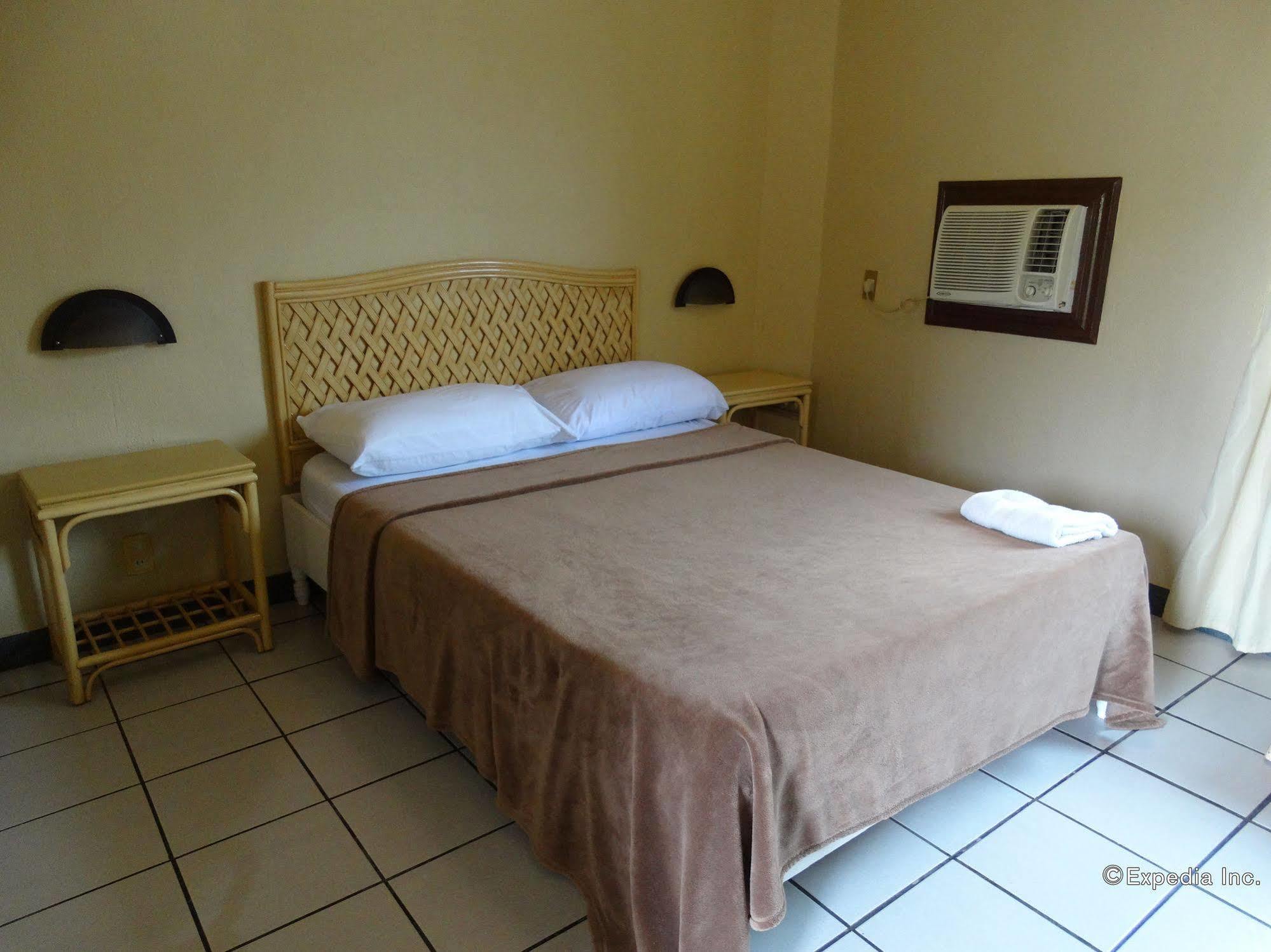 Red Knight Gardens Hotel Davao City Kültér fotó